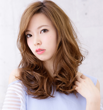 夏天+窄額頭女生適合什么發(fā)型？氣質改臉做小顏萌妹