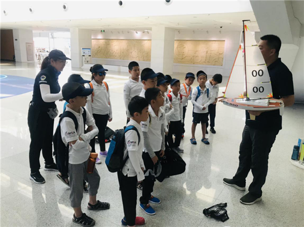 遙控帆船體驗(yàn)賽在奧帆博物館上演
