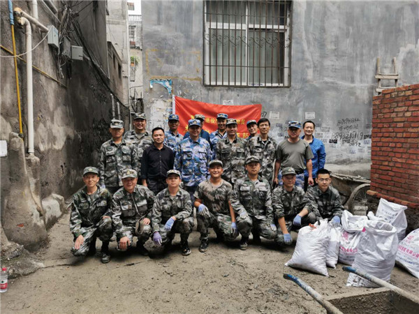 青島隴南東西協(xié)作智力扶貧志愿服務(wù)隊(duì)轉(zhuǎn)業(yè)干部武都搶險(xiǎn)救災(zāi)親歷記