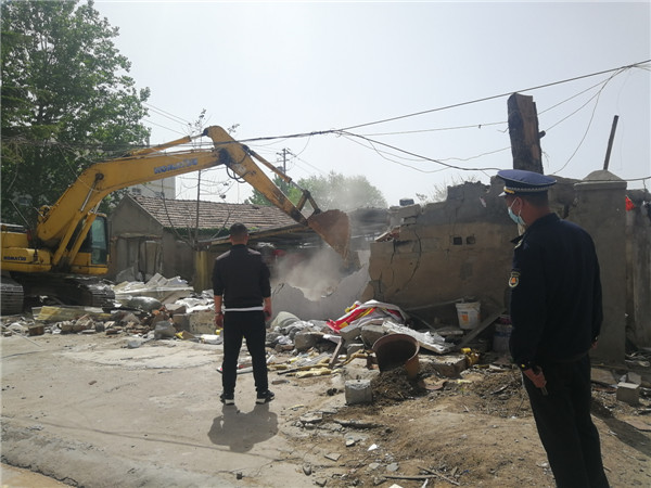 3000平米違建被拆除！嶗山區(qū)扎實(shí)快速有效推進(jìn)違建問題