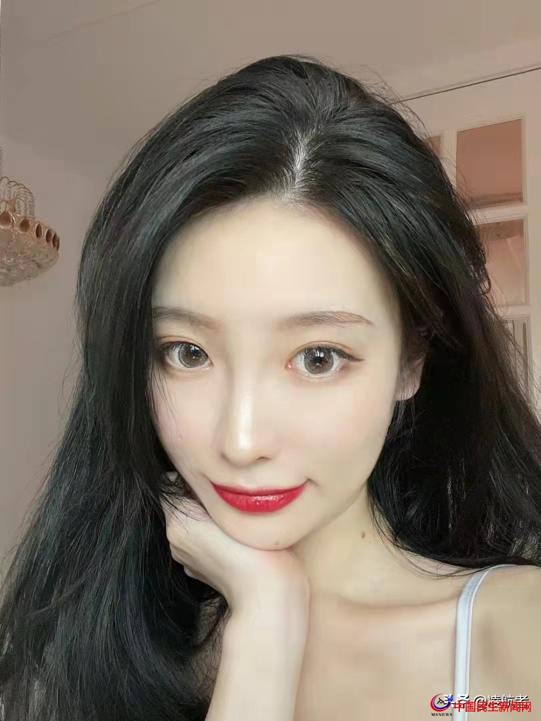 青島大嫚：國內(nèi)知名博主舒芙蕾蕾，身高168CM，體重45KG