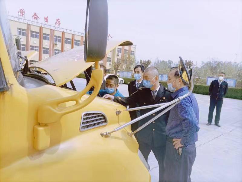 青島萊西：交運97部校車體檢迎24日中考生返校復課