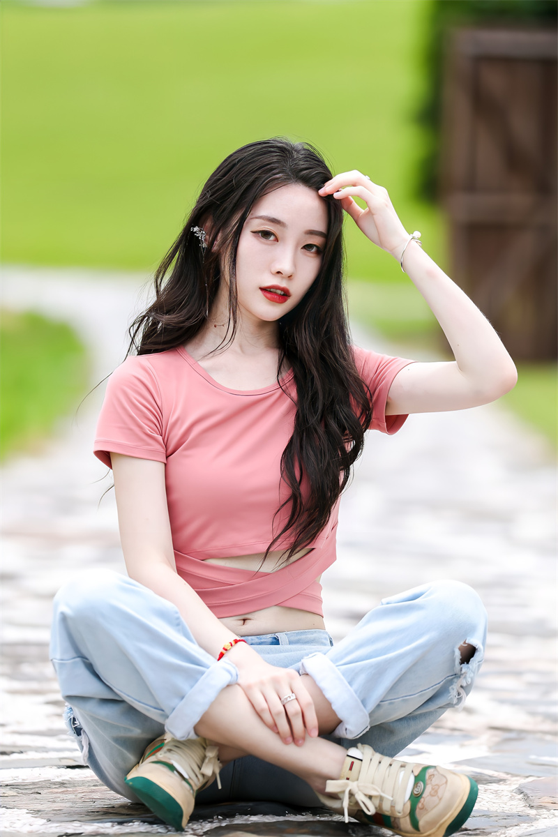 青島大嫚：國內(nèi)知名博主舒芙蕾蕾 