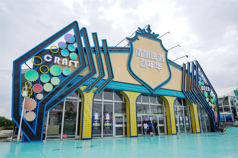 精釀啤酒花園，把啤酒廠搬到餐桌旁