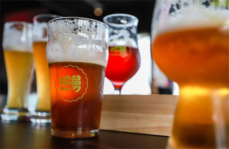 在金沙灘啤酒城，讓哈舅帶你微醺一下！