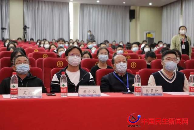 紅心頌黨恩，學(xué)習(xí)二十大｜恒星學(xué)院舉行第三屆金話筒大賽