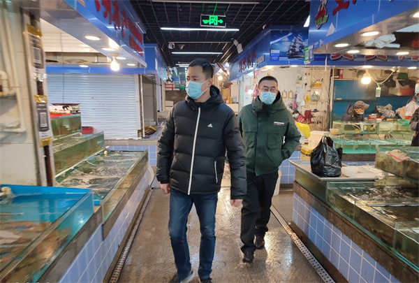 春節(jié)走基層|監(jiān)管“不打烊” 市北全力護(hù)航春節(jié)市場(chǎng)秩序平穩(wěn)有序