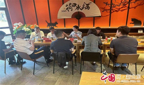 青島市北區(qū)商務(wù)局開展餐飲企業(yè)家沙龍活動