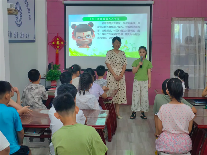 膠州市司法局中云司法所開展“寓教于‘影’ 法潤童心”主題宣講活動