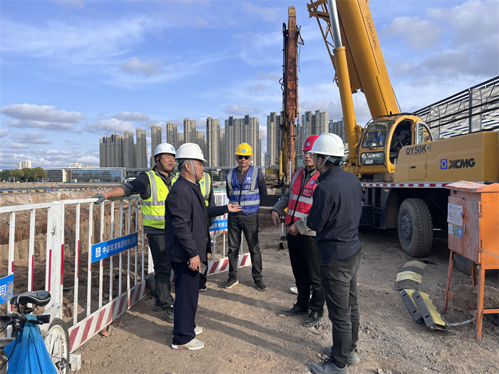 筑牢秋冬安全防線 青島市開展重點(diǎn)工程特種 設(shè)備與消防安全專項(xiàng)檢查